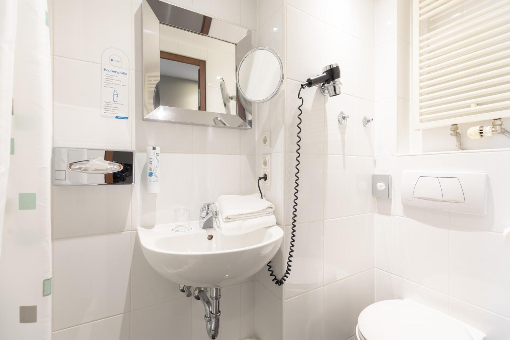 Select Hotel FDH Quarto foto