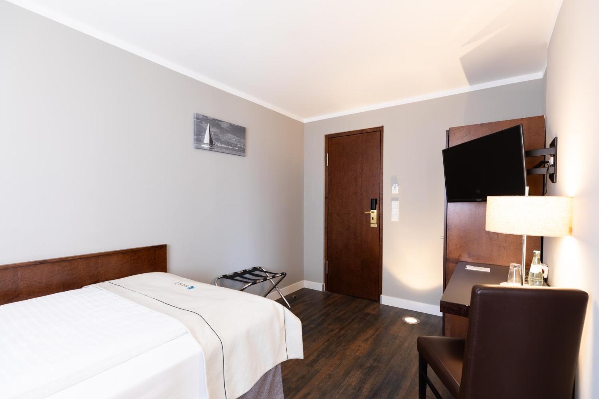 Select Hotel FDH Quarto foto