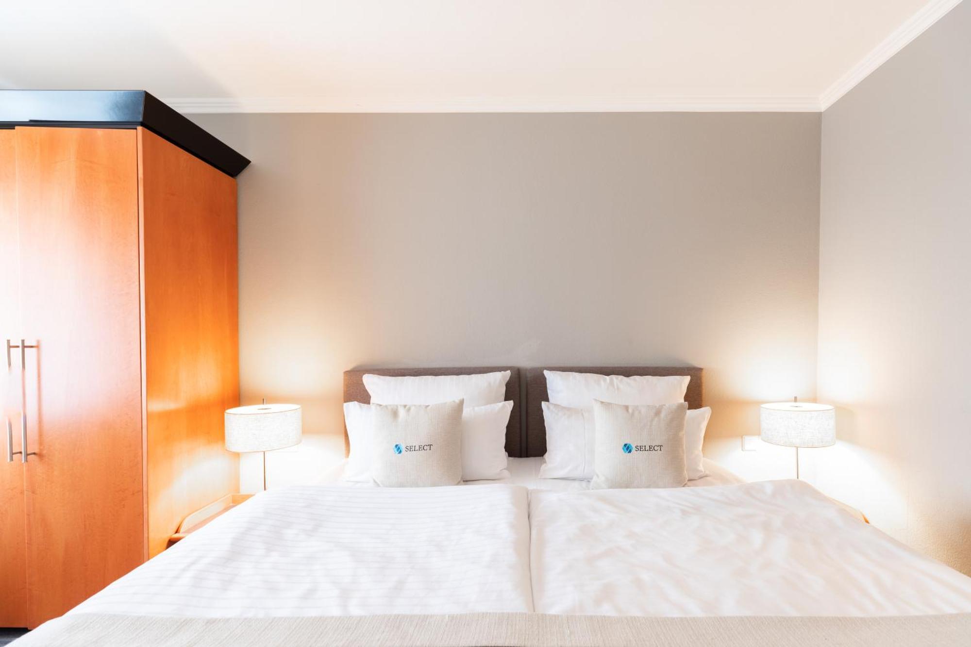 Select Hotel FDH Quarto foto